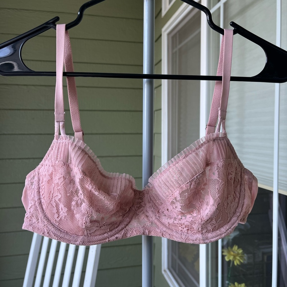Victoria's Secret Pink Lace Intimates Bra